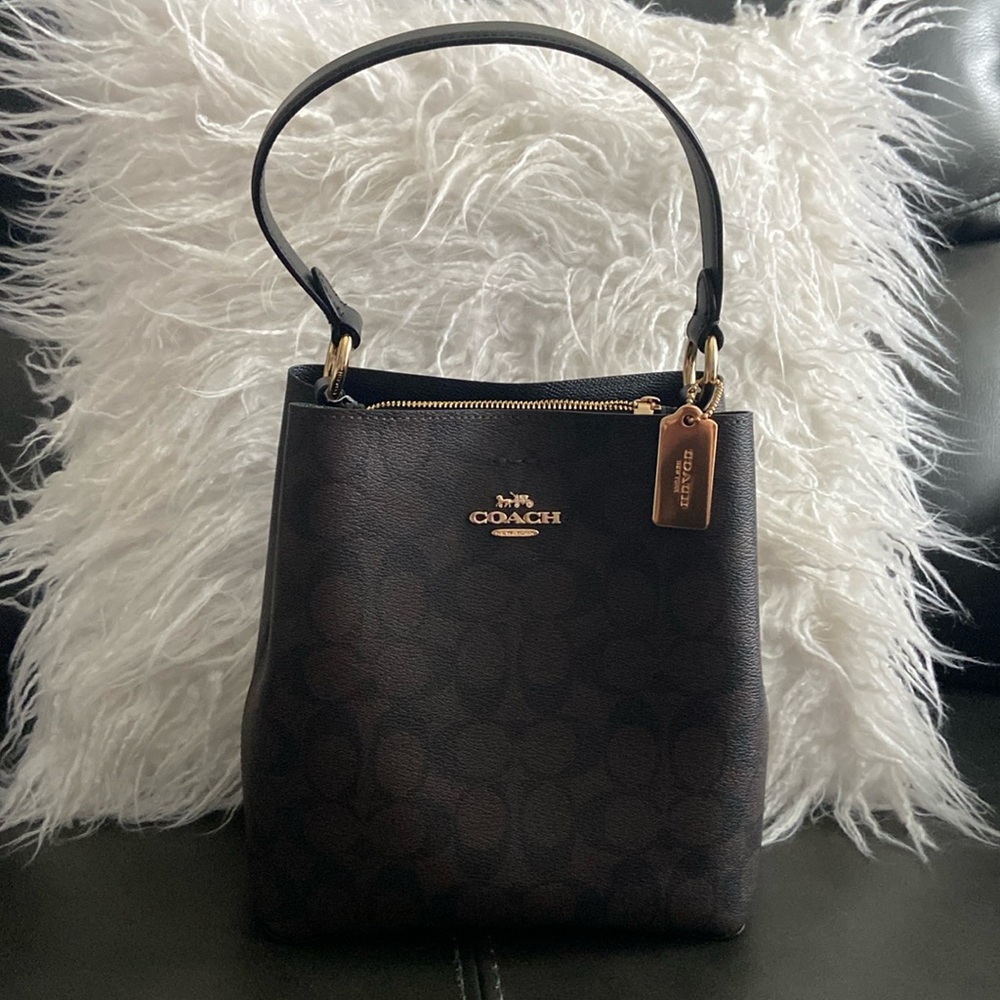 COPY - Coach bucket bag